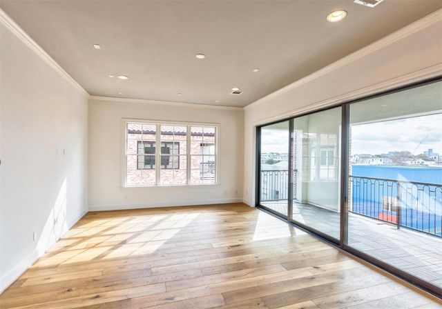 19 Robita Street, Houston, TX 77019