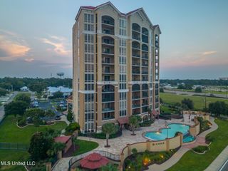 1200 Beach Drive, 302, Gulfport, MS 39507