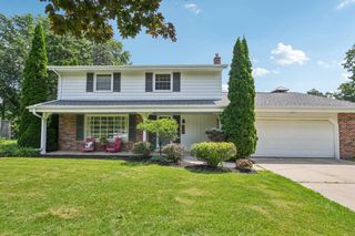 764 Grand AVENUE, Thiensville, WI 53092