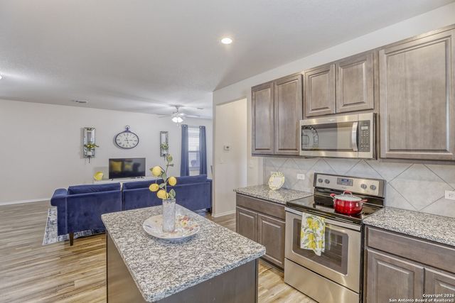 143 Laurel Grace, New Braunfels, TX 78130