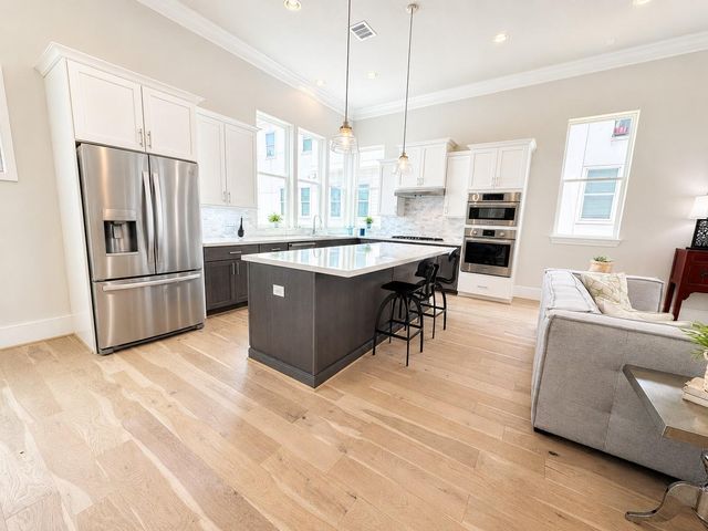 819 Bringhurst Street, Houston, TX 77020