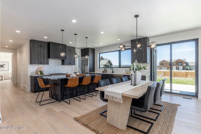 798 Lazy Way, Francis, UT 84036