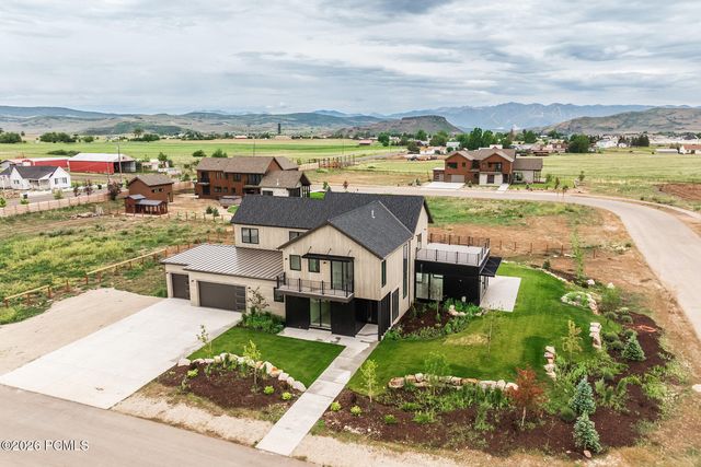 798 Lazy Way, Francis, UT 84036