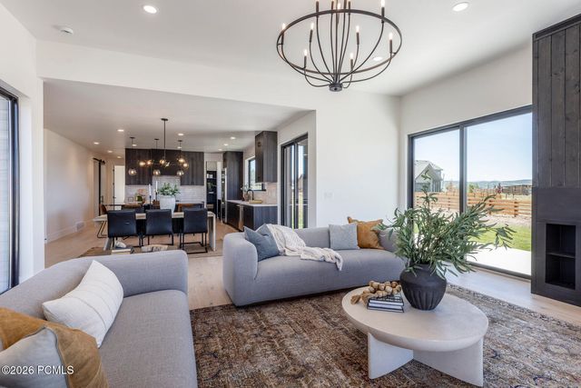 798 Lazy Way, Francis, UT 84036