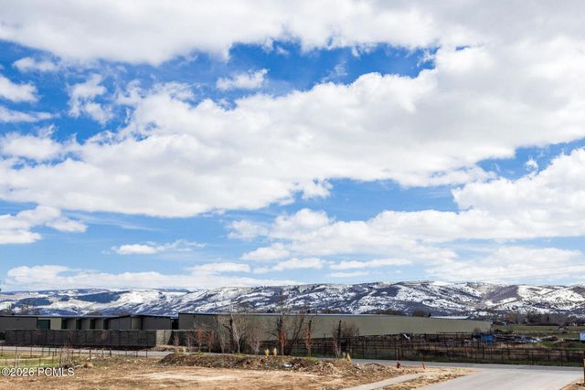 798 Lazy Way, Francis, UT 84036