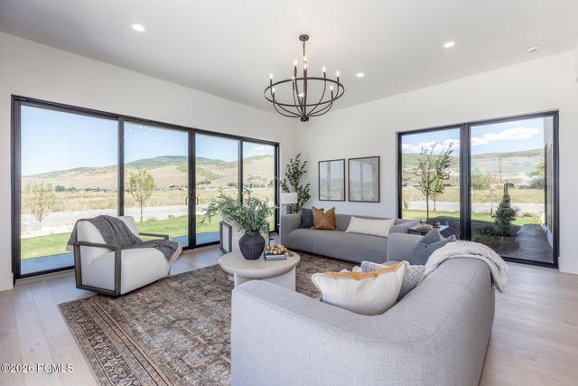 798 Lazy Way, Francis, UT 84036