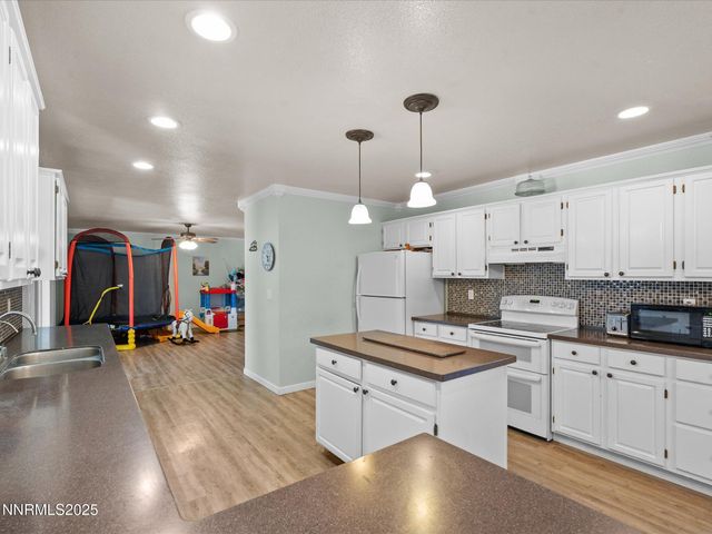 2830 Country Club Drive, Fallon, NV 89406