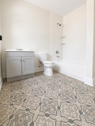 9 John Street B, Charleston, SC 29403
