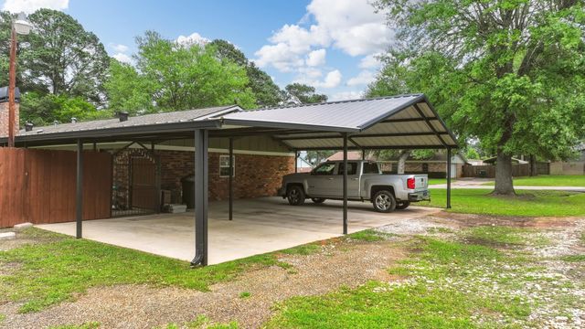 213 Walter St, Longview, TX 74603