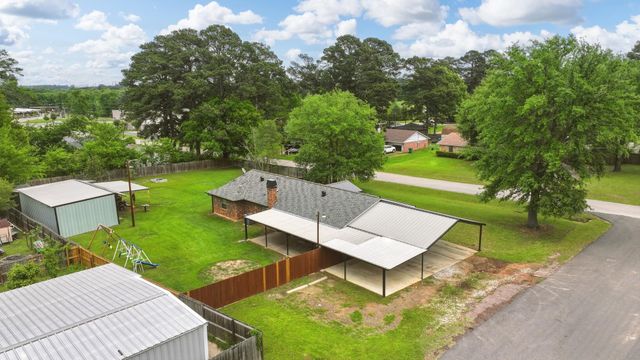 213 Walter St, Longview, TX 74603