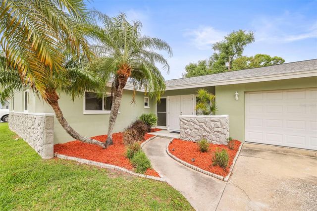 7955 BAYSHORE DRIVE, Seminole, FL 33776