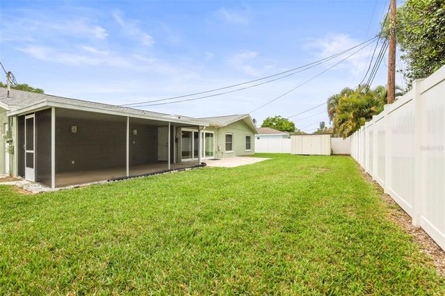 7955 BAYSHORE DRIVE, Seminole, FL 33776