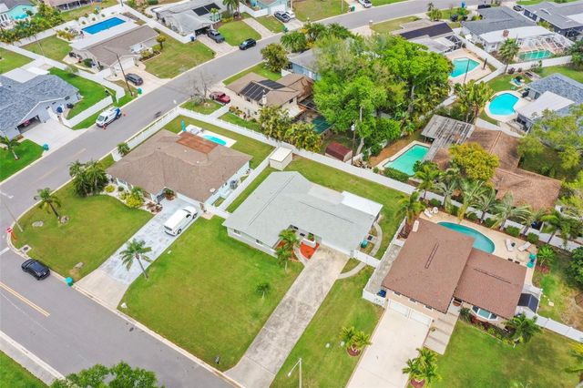 7955 BAYSHORE DRIVE, Seminole, FL 33776