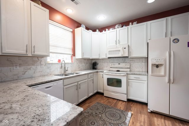 3961 Much Marcle Drive, Zionsville, IN 46077