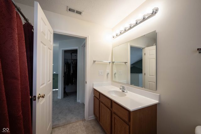 3961 Much Marcle Drive, Zionsville, IN 46077