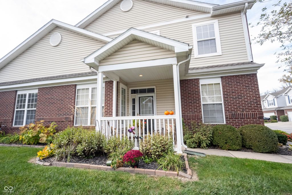 3961 Much Marcle Drive, Zionsville, IN 46077