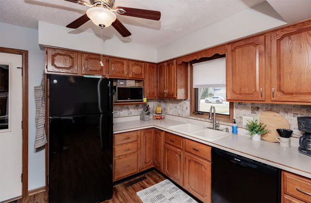 1802 State Street A, Granger, IA 50109