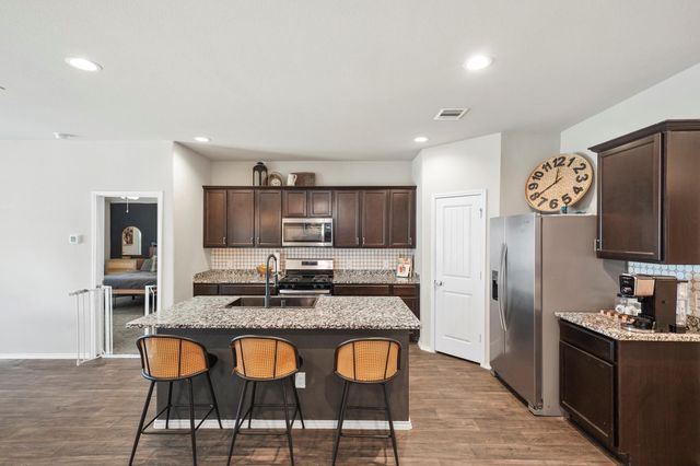 3218 Specklebelly Drive, Baytown, TX 77521