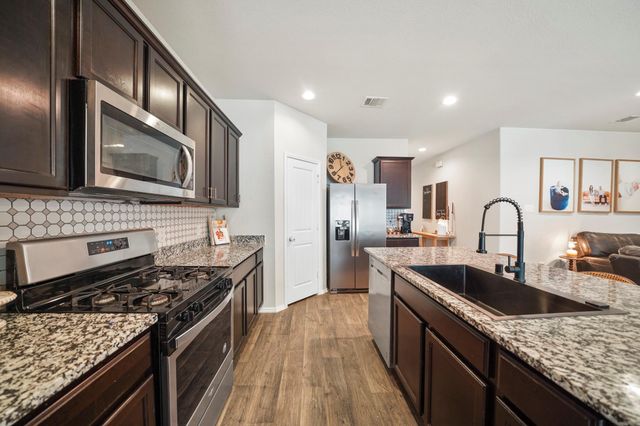 3218 Specklebelly Drive, Baytown, TX 77521