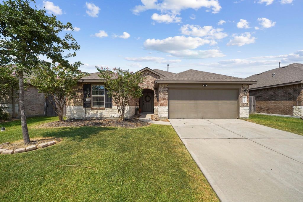 3218 Specklebelly Drive, Baytown, TX 77521