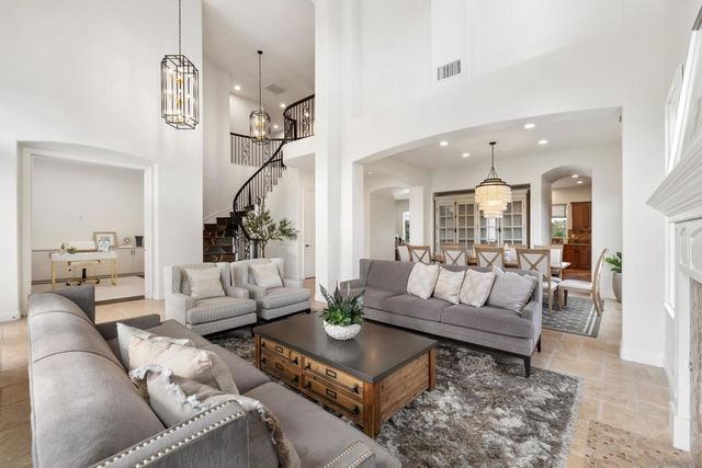 10055 Winecrest Rd, San Diego, CA 92127