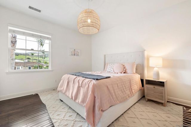 10055 Winecrest Rd, San Diego, CA 92127