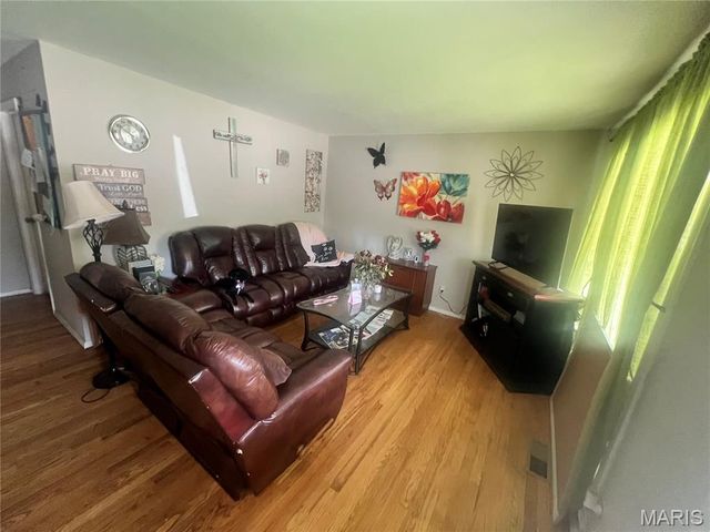 7344 Mexico Road, St Peters, MO 63376