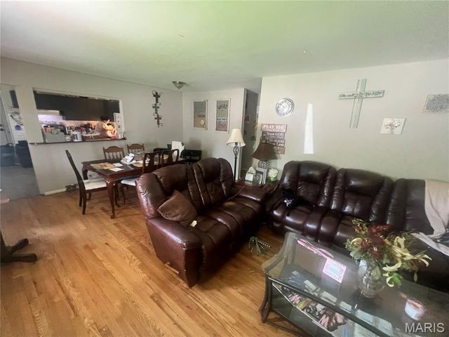7344 Mexico Road, St Peters, MO 63376