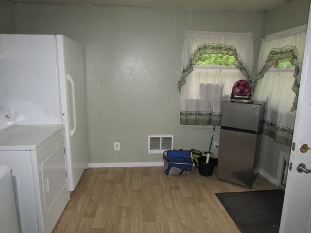 10 Bartlett St, South Hadley, MA 01075