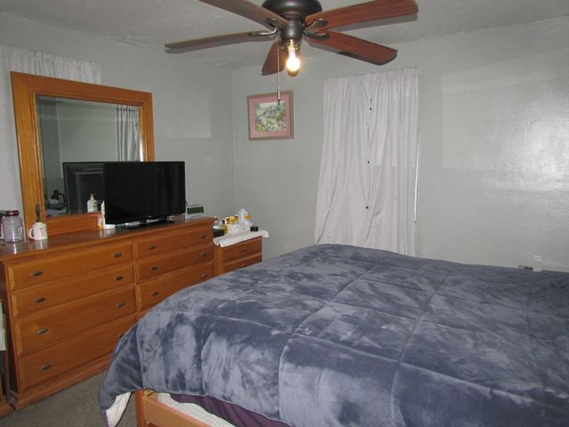 10 Bartlett St, South Hadley, MA 01075