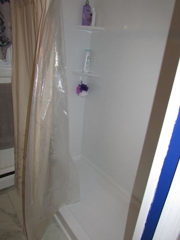 10 Bartlett St, South Hadley, MA 01075