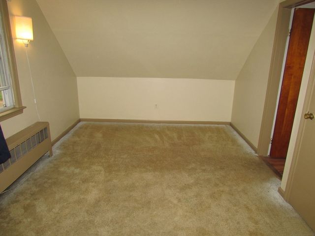 10 Bartlett St, South Hadley, MA 01075