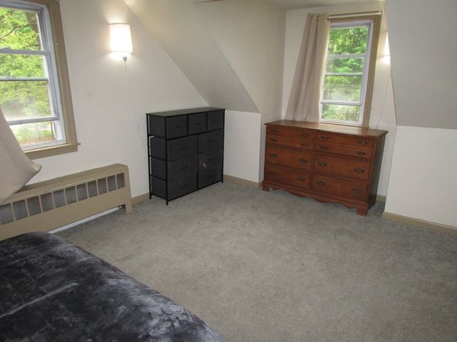 10 Bartlett St, South Hadley, MA 01075