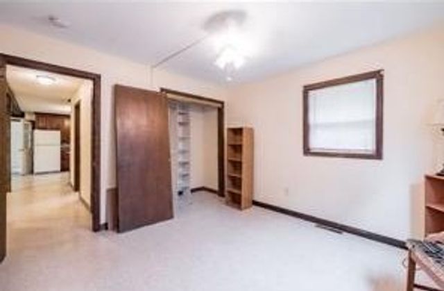 10 Bartlett St, South Hadley, MA 01075