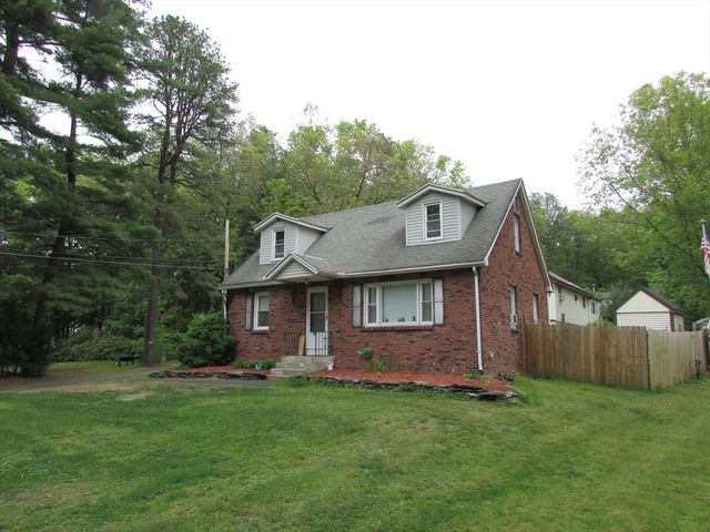 10 Bartlett St, South Hadley, MA 01075