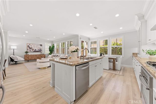 120 Pendant, Irvine, CA 92620