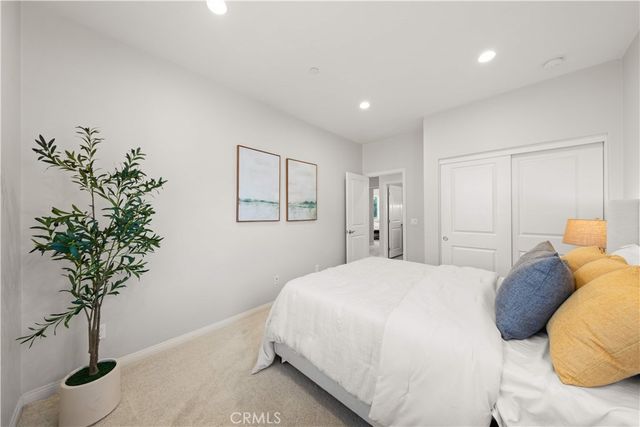 120 Pendant, Irvine, CA 92620