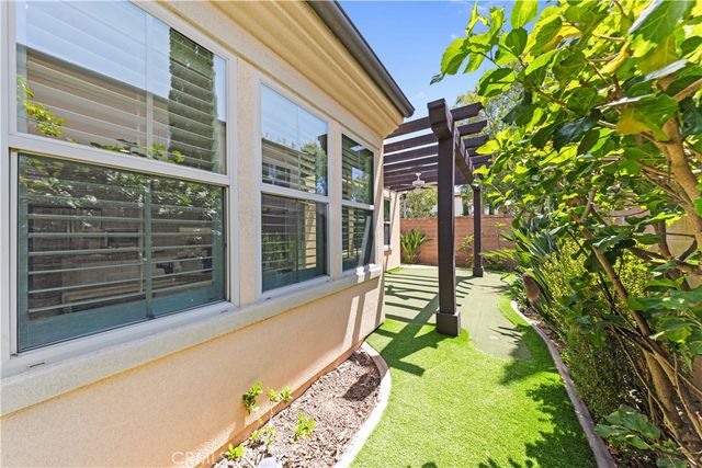 120 Pendant, Irvine, CA 92620