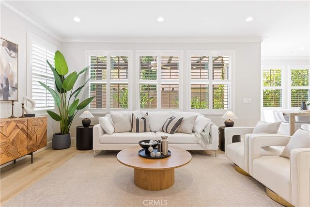 120 Pendant, Irvine, CA 92620