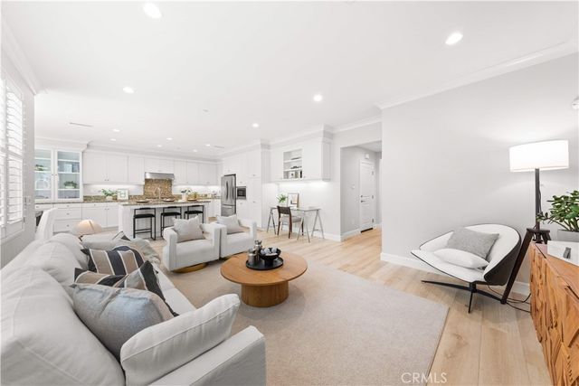 120 Pendant, Irvine, CA 92620