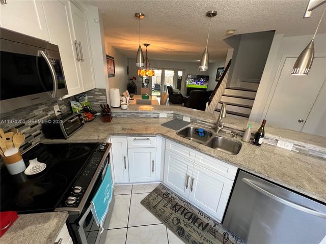 5214 NW 190th Street, Miami Gardens, FL 33055