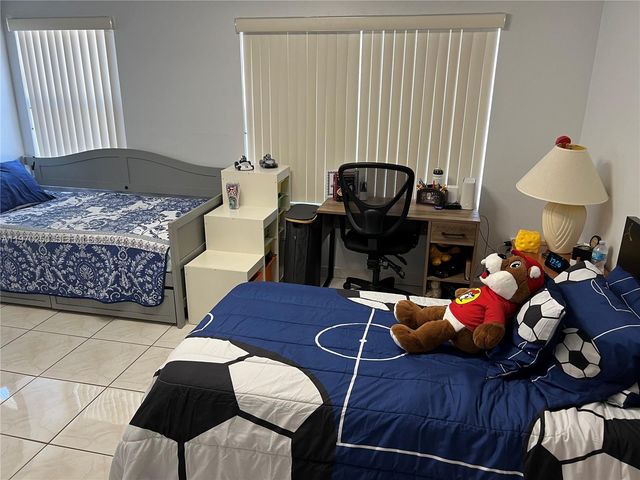 5214 NW 190th Street, Miami Gardens, FL 33055