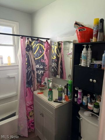 3935 E 176th Street, Cleveland, OH 44128