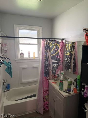 3935 E 176th Street, Cleveland, OH 44128