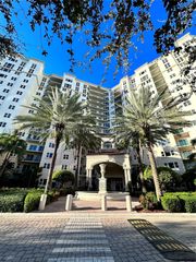 19900 E Country Club Dr 1012, Aventura, FL 33180