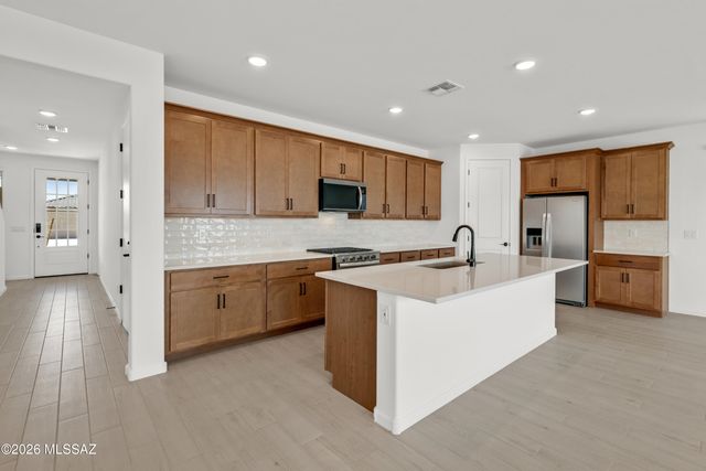 5951 E Benburb Lane, Tucson, AZ 85756