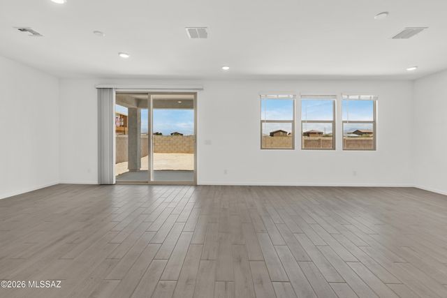 5951 E Benburb Lane, Tucson, AZ 85756