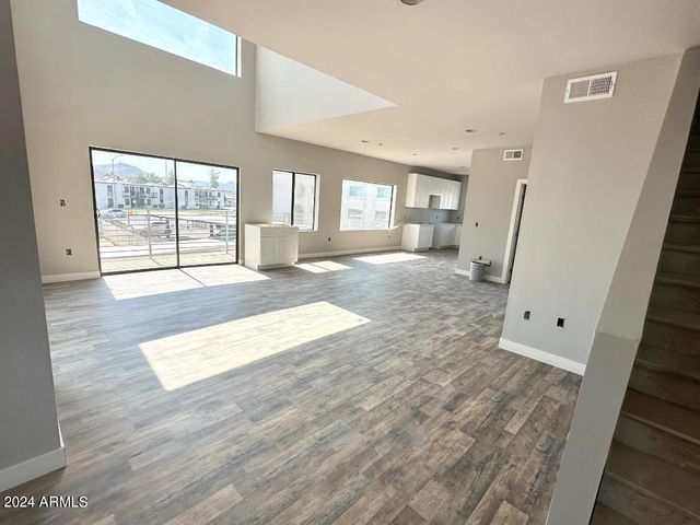 11830 N 28th Drive, Phoenix, AZ 85029