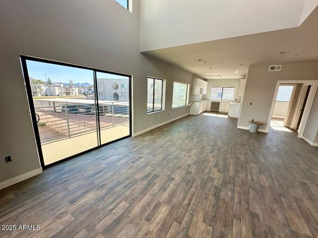 11830 N 28th Drive, Phoenix, AZ 85029