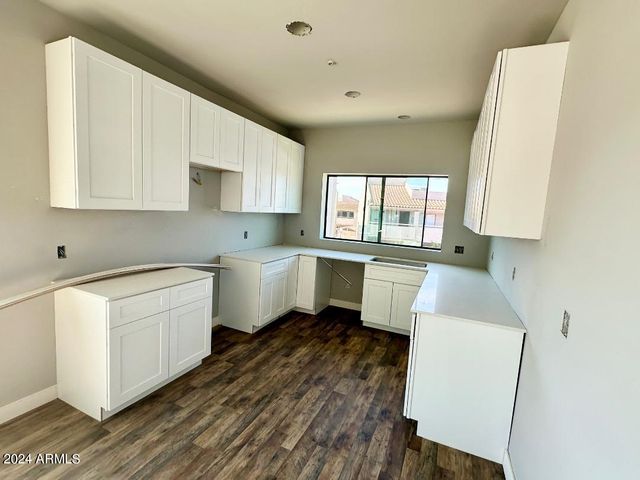 11830 N 28th Drive, Phoenix, AZ 85029